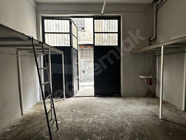 Yenidoğan Topcular Sırınında Yeniçeri Sokak Kiralık Müstakil Bina – Depo / Atölye / Üretim Tesisi - Görsel 11