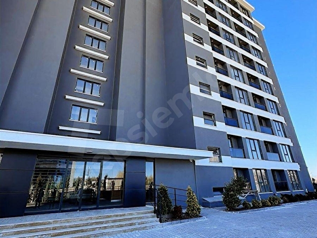 HAVALİMANINA KOMŞU JOVENPORTTE SATILIK 1+1 YATIRIMLIK DAİRELER - Görsel 3