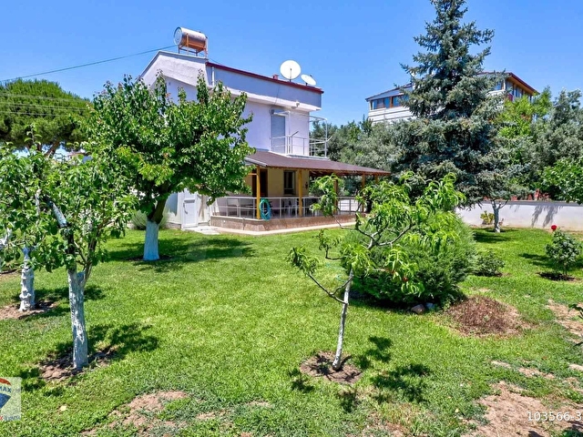 GÜLKENT SİTESİNDE 580 M2 ARSA İÇİNDE DENİZE 500 METRE BAKIMLI VE MASRAFSIZ 3+1 MÜSTAKİL YAZLIK - Görsel 11