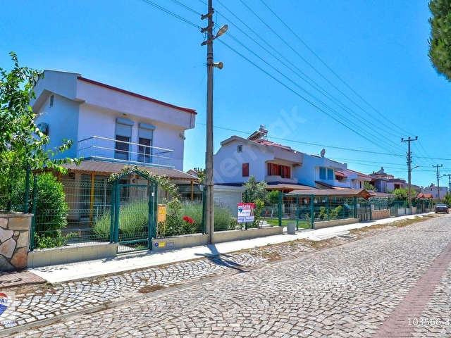 GÜLKENT SİTESİNDE 580 M2 ARSA İÇİNDE DENİZE 500 METRE BAKIMLI VE MASRAFSIZ 3+1 MÜSTAKİL YAZLIK - Görsel 4