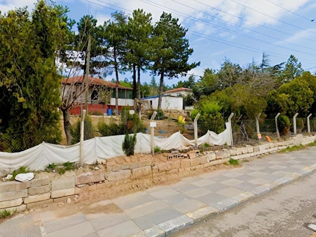 ÖZDOĞANDAN BALÂ ALPARSLAN TÜRKEŞ BULVARI ÜZERİNDE 1635 m2 ARSA