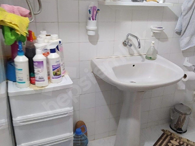 ERDEK TE SATILIK SÜPER DENİZ DAĞ VE BAHÇE MANZARALI OTOPARKLI YAZLIK EŞYALI DAİRE - Görsel 25