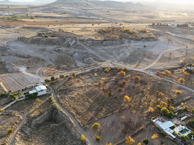 SERTOĞLU EMLAKTAN UÇHİSARDA SATILIK 3.380 m2 HOBİ BAHÇESİ - Görsel 21