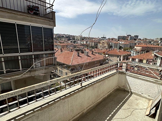 SELÇUK EMLAKTAN VEDAT DALOKAY BAYRAKLI SOKAK ÇANKAYA EVİNİN KARŞISINDA MANZARALI ORTA KAT KOMBİLİ - Görsel 18