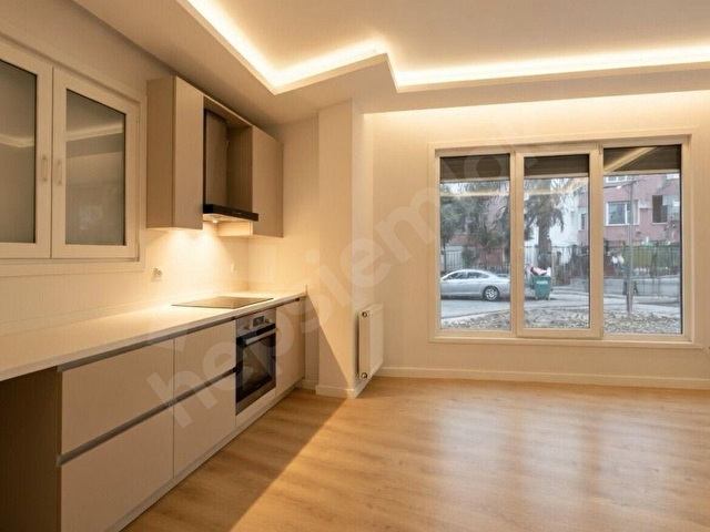 CADDEBOSTAN SAHİLDE PARKA YAKIN GİRİŞ KAT 42M2 NET 1+1 SIFIR - Görsel 10
