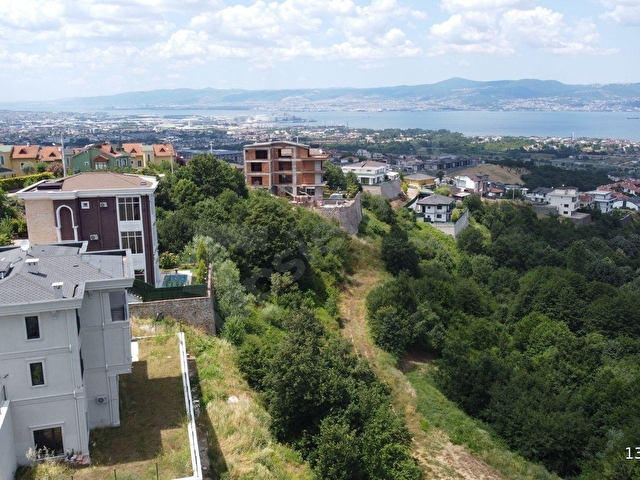 KOCAELİ BAŞİSKELE YEŞİLKENTTE SATILIK %40 VILLA VE KONUT İMARLI  ARSA