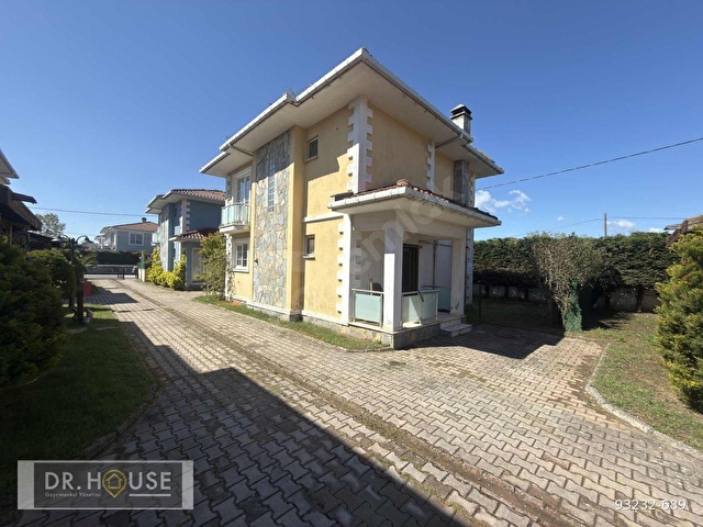 Şile Dr.House dan Kumbaba - Satılık - Site içi Müstakil villa .