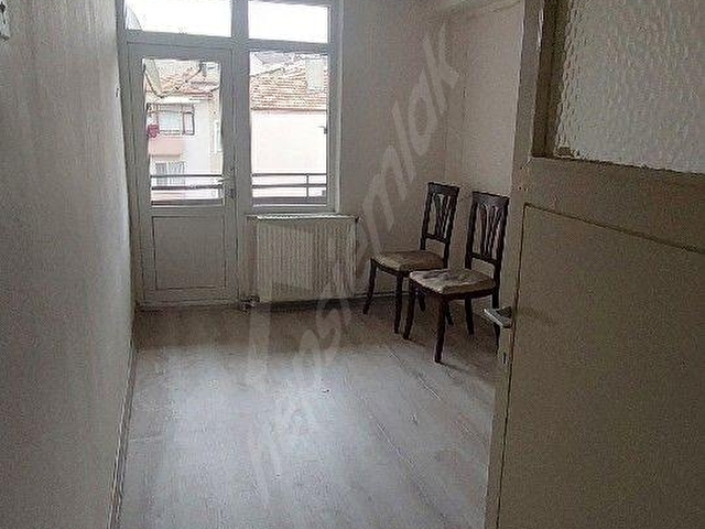 İZMİT ŞEHİR MERKEZİNDE  E-5 GÜZERGAHINA YAKIN DENİZ MANZARALK KİRALIK DAİRE - Görsel 4