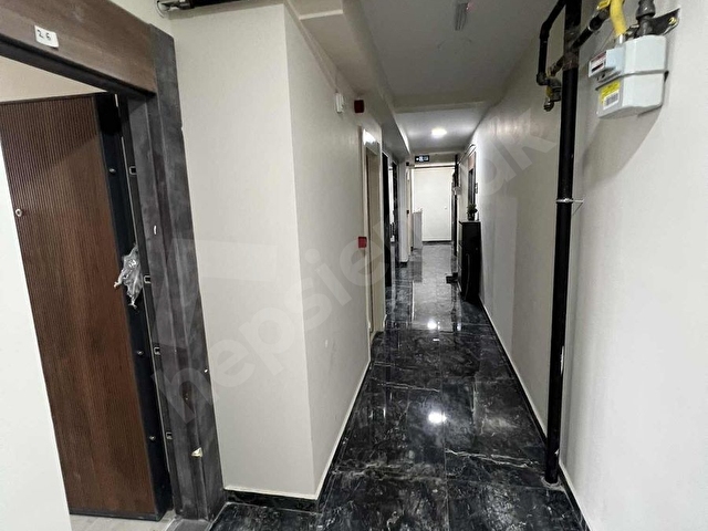 MUHTEŞEM KONUMDA SITE IÇERISINDE SIFIR DAIRE - Görsel 2
