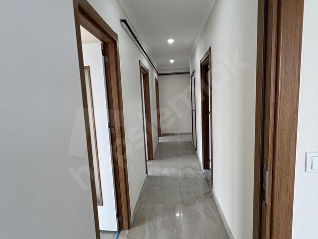 MUHTEŞEM KONUMDA SITE IÇERISINDE SIFIR DAIRE - Görsel 4