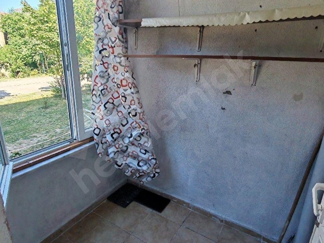 AKBULUT GAYRİMENKULDEN KURTULUŞ MAHALLESİNDE ESKİ TOKİDE KİRALIK 2+1 DAİRE - Görsel 15