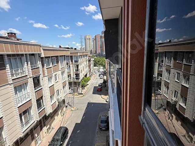 GÜZELYURT MAH. METROBÜSE YAKIN GENİŞ BOŞ 3+1 DAİRE - Görsel 6