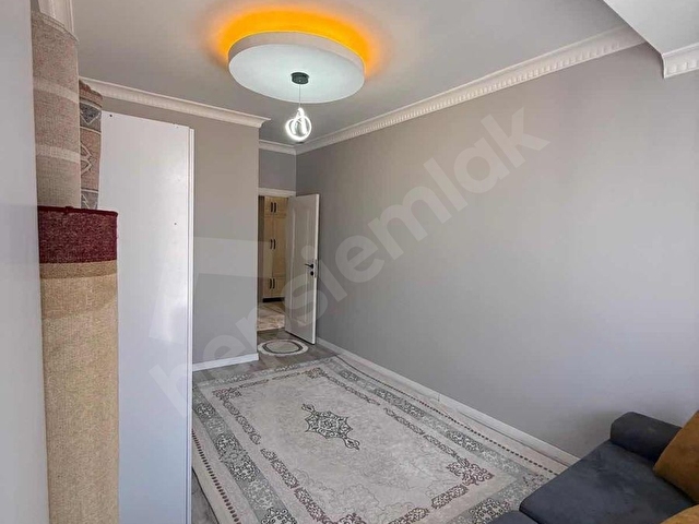 GÜZELYURT MAH. METROBÜSE YAKIN GENİŞ BOŞ 3+1 DAİRE - Görsel 18