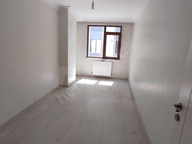 Zeytinburnu Gayrimenkulden Seyitnizamda 3+1 Satılık Daire - Görsel 8