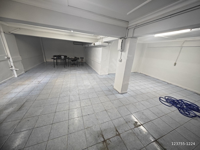 110M2 CADDE DE YARI BODRUM KULLANIŞLI ŞAŞKINDA KİRALIK DÜKKAN - Görsel 15