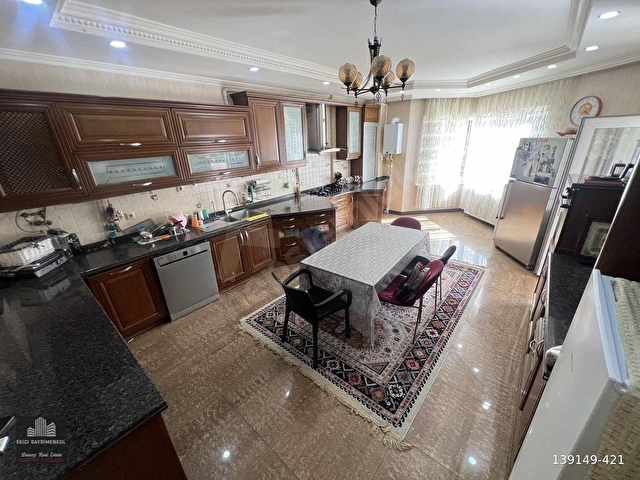EKİCİDEN ATATÜRKTE ANA CADDE ÜZERİ ÇOK GENİŞ-BAKIMLI 4+1 DAİRE - Görsel 8