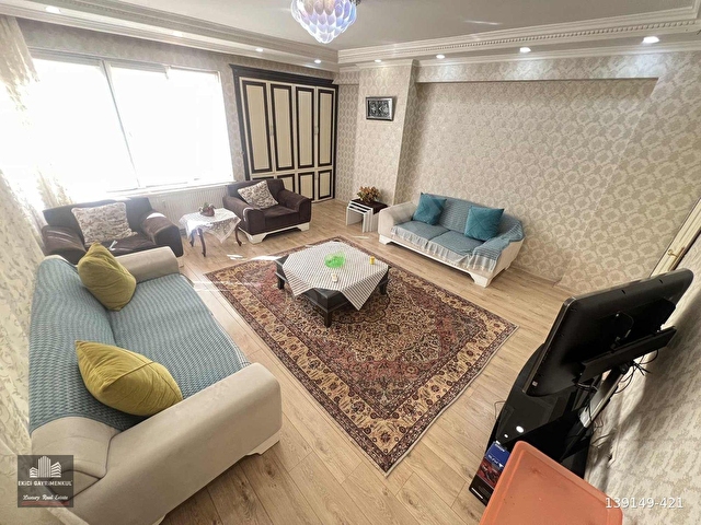 EKİCİDEN ATATÜRKTE ANA CADDE ÜZERİ ÇOK GENİŞ-BAKIMLI 4+1 DAİRE - Görsel 18