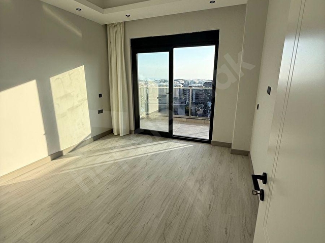 AVSALLAR ALONE TOWER SİTESİNDE LÜKS KONSEPTTE 8.KAT 2+1 71M2 FUL DENİZ MANZARALI KAT MÜLKİYETLİ - Görsel 8