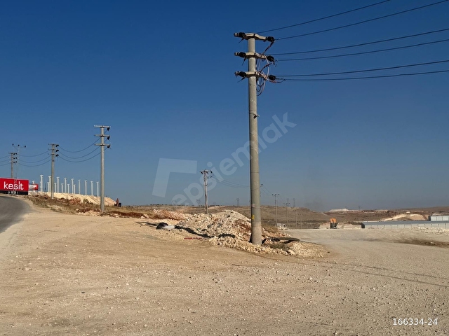 SATLIK DÜKKAN ARSASI KUZEYŞEHİR KARACAÖRENDE ASFALT ÜSTÜTİCARİ ARSA 86 METRE 300 BİN