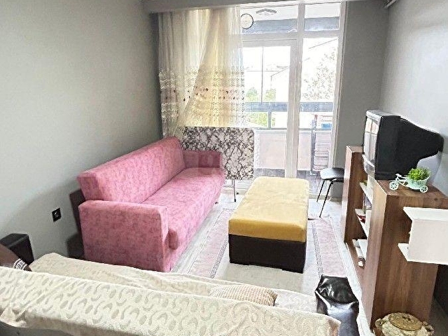 BOSTANPAZARINDA KARAAĞAÇ SERVİSLERİNE YAKIN KAPALI BALKONLU FULL EŞYALI 1+1 KİRALIK DAİRE - Görsel 23