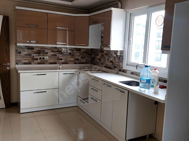 2+1 KİRALIK DAİRE CUMHURİYET MAH.DE SİTE İÇERİSİNDE OTOPARKLI - Görsel 11