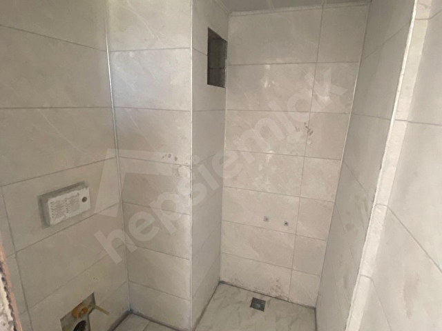 RŞT GAYRİMENKUL DEN YÜKSELEN BÖLGELERİ OLAN YENİ CİMŞİT MH. DE SATILIK 2+1 EBEVYN BANYOLU FULL DAİRE - Görsel 5