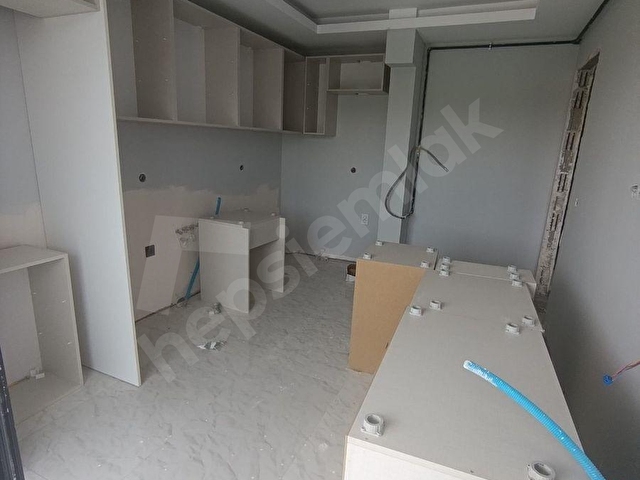 RŞT GAYRİMENKUL DEN YÜKSELEN BÖLGELERİ OLAN YENİ CİMŞİT MH. DE SATILIK 2+1 EBEVYN BANYOLU FULL DAİRE - Görsel 16