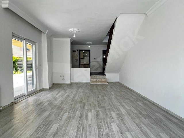 Çağlayan Mahallesi Bahçeli Otoparklı Site İçi Kiralık Villa - Görsel 20
