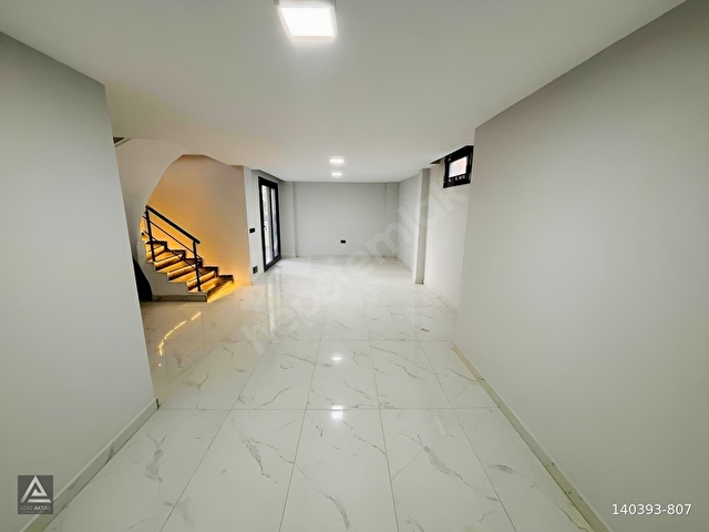 AKARCADA DENİZE YÜRÜME MESAFESİNDE | 3+2 SIFIR VİLLA - Görsel 23