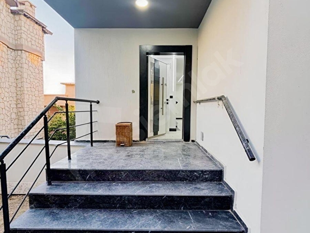AKARCADA DENİZE YÜRÜME MESAFESİNDE | 3+2 SIFIR VİLLA - Görsel 30
