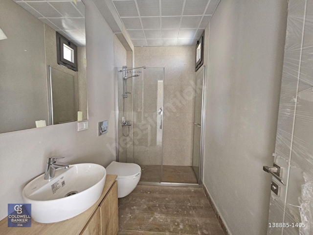 Altınovada Havuzlu Sitede Kiralık 3+1 Dubleks - Görsel 12