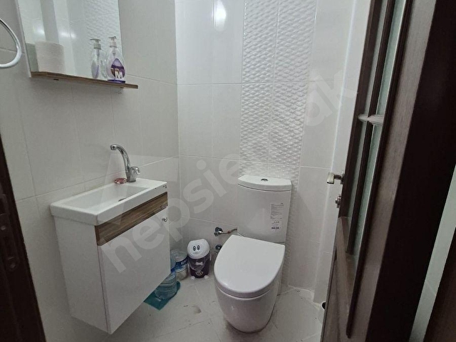 Tulumtaş Elitler Sitesinde  Lüks Mobleli 5+2 Kiralık Villa - Görsel 22