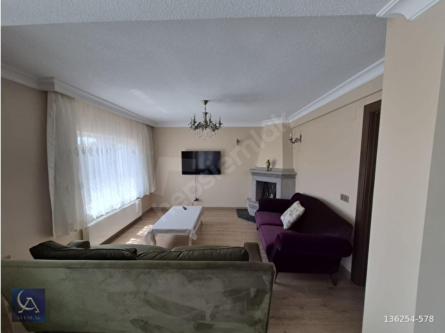Tulumtaş Elitler Sitesinde  Lüks Mobleli 5+2 Kiralık Villa - Görsel 8