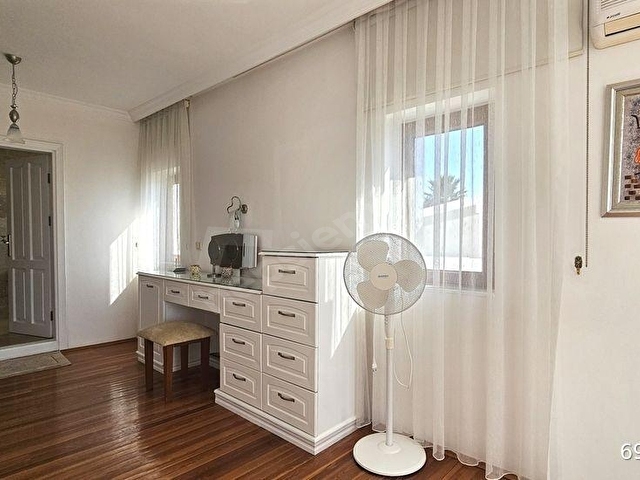 Kalkan Merkezde Kışla Bölgesinde İmarlı 4 Odalı Müstakil Villa - Görsel 13