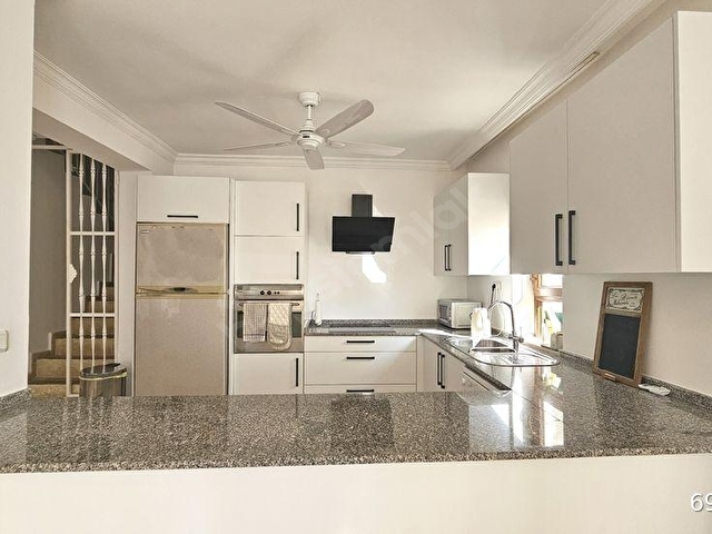 Kalkan Merkezde Kışla Bölgesinde İmarlı 4 Odalı Müstakil Villa - Görsel 5