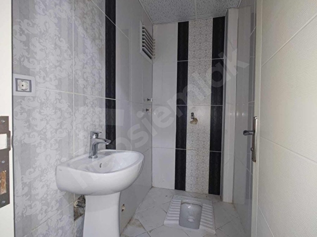 AHATLIDA ÇOK GENİŞ VE BOŞ 2+1 SATILIK DAİRE SINIRSIZ KREDİ !! - Görsel 6