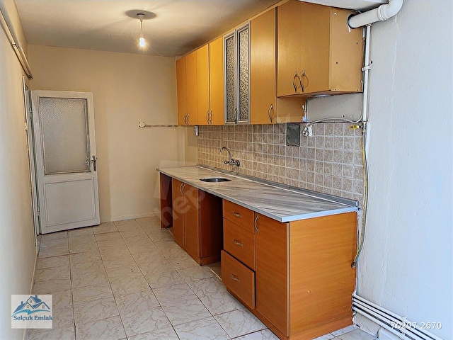 Karamürselde Kiralık Daire,Asansörlü,Ara Kat,Deniz,Körfez Mnz - Görsel 24