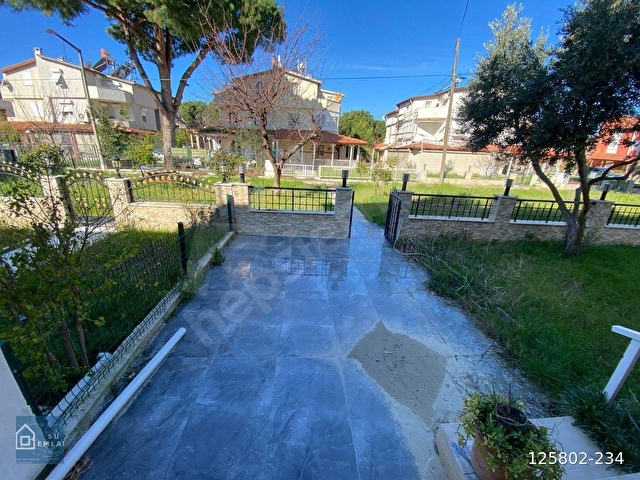 Kuşadası Davutlar Sahil Sitesinde KiRALIK VİLLA - Görsel 2