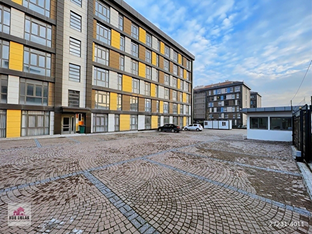 GÖKTÜRK NUR EMLAKTAN BOLLUCADA SİTEDE 1+1 80 M2 ARA KAT - Görsel 14
