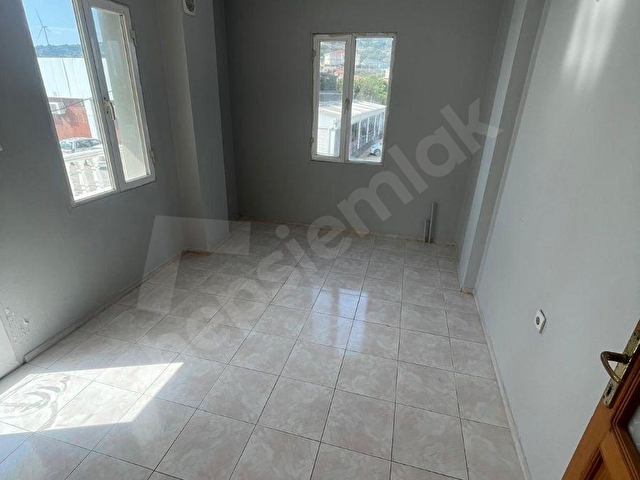 ÇEŞMEDE ANA CADDE ÜZERİ SATILIK 3+1 DAİRE - Görsel 7