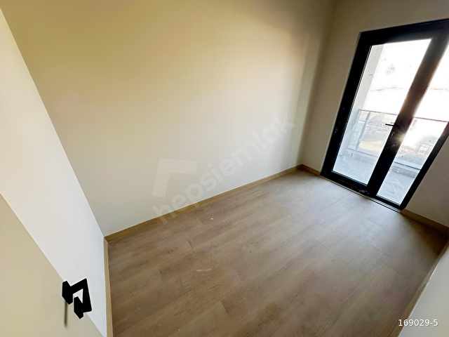 Bursa Kent Meydanı Yakınında | Sıfır 2+1 Ara Kat Otoparklı - Görsel 16