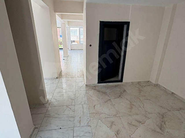 MERSİN ORTADOĞU KARŞISINDA KİRALIK 140M2 DÜKKAN - Görsel 18