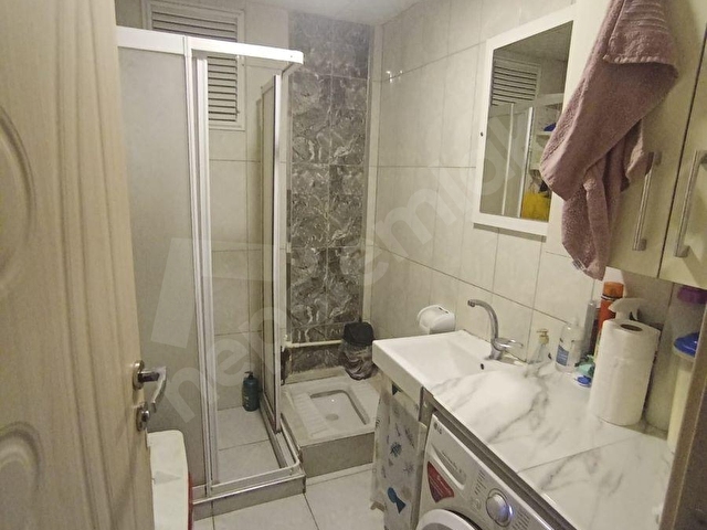 Bayraklı Adalet Mahallesinde  Merkezi Konumda Yeni Binada 2+1 Satılık Daire - Görsel 4