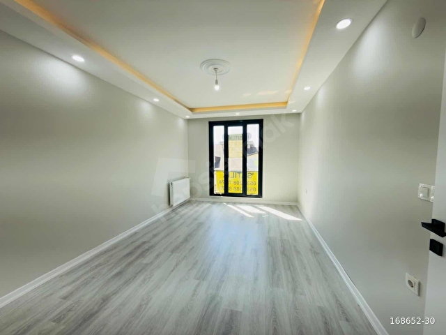 SATILIK 4+2 GÜNEY CEPHE MÜKEMMEL KONUM METRO MALL OF İST 1 DK - Görsel 2