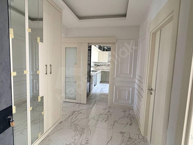 ERCİYE GAYRİMENKUL BAHÇELİEVLER SİTE İÇERİSİNDE 4+1 LÜX DAİRE - Görsel 4
