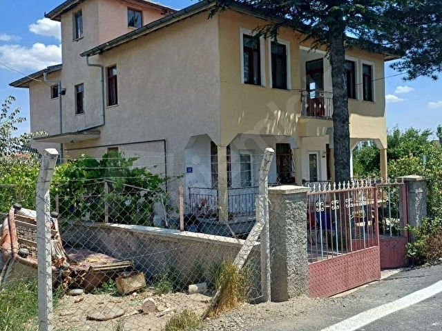 Çubukta 441 m² Arsa İçerisinde 2 Daireli Satılık Müstakil - Görsel 14