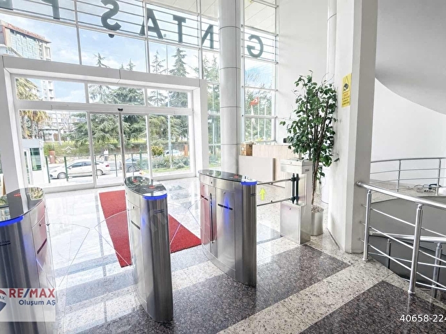 Basın Ekspres Üzerinde Plazada Tam Kat 1000 M2 Kiralık Ofis - Görsel 4