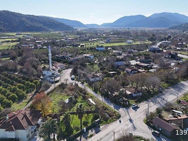 GÜZELYURTTA İKİZ VİLLA YAPIMINA UYGUN 1295 M² KÖŞE PARSEL - Görsel 4