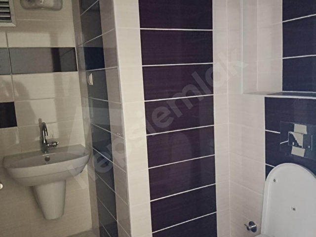 Sümer Mahallesinde Geniş 4+1 Kiralık Daire - Görsel 18
