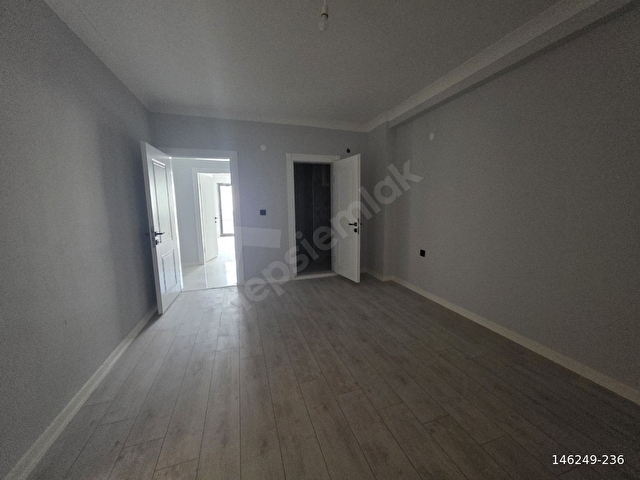 GÖRGEÇ EMLAKTAN CADDEYE CEPHE SATILIK 3+1 SIFIR DAİRE - Görsel 8